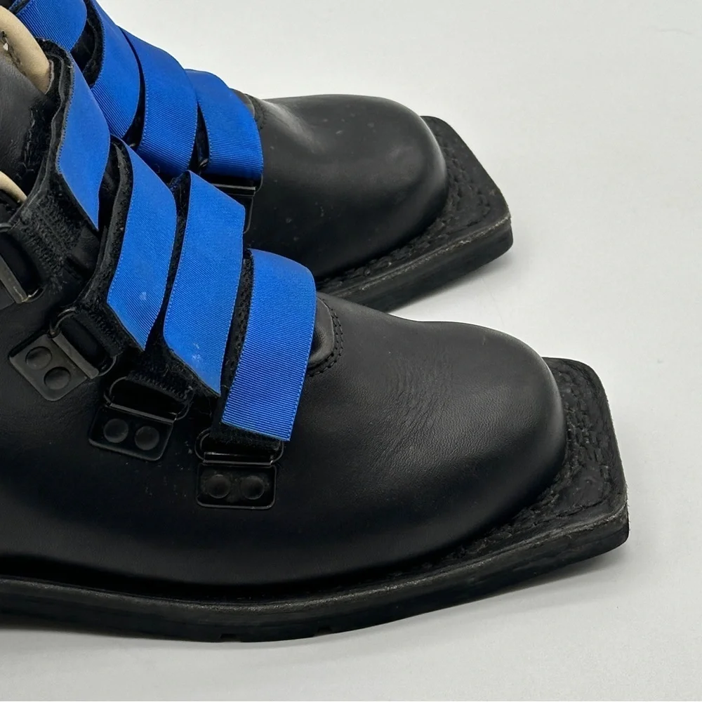MERRELL All Leather 75 mm 3-Pin Nordic Backcountry Telemark Ski Boots Womens 7‎